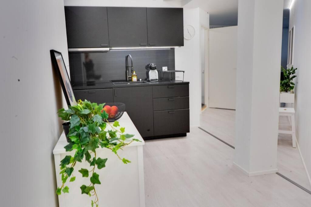 3H,K,P - Keskellae Tamperetta Kaunis Parvekkeellinen Uusittu Kolmio Apartment Exterior photo